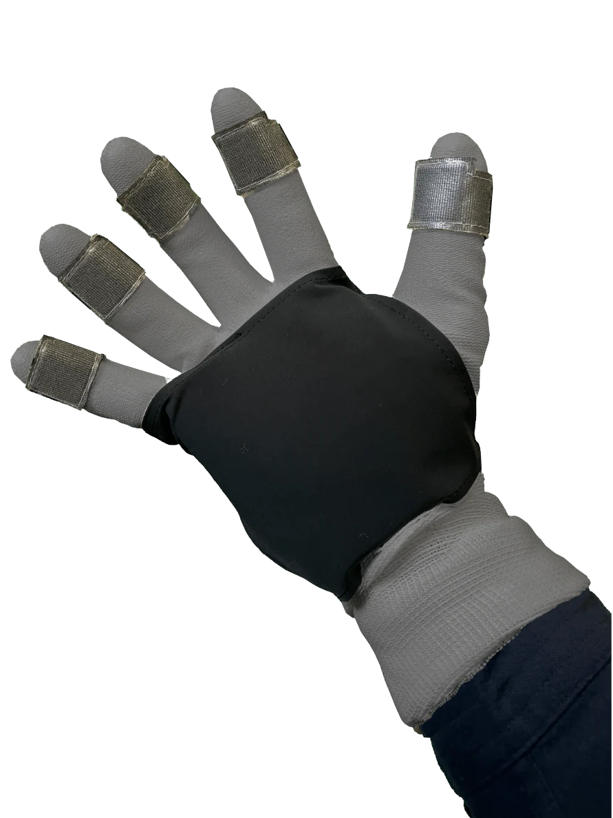 loadglove combining buttonsens finger sensors with a loadpad palm sensor